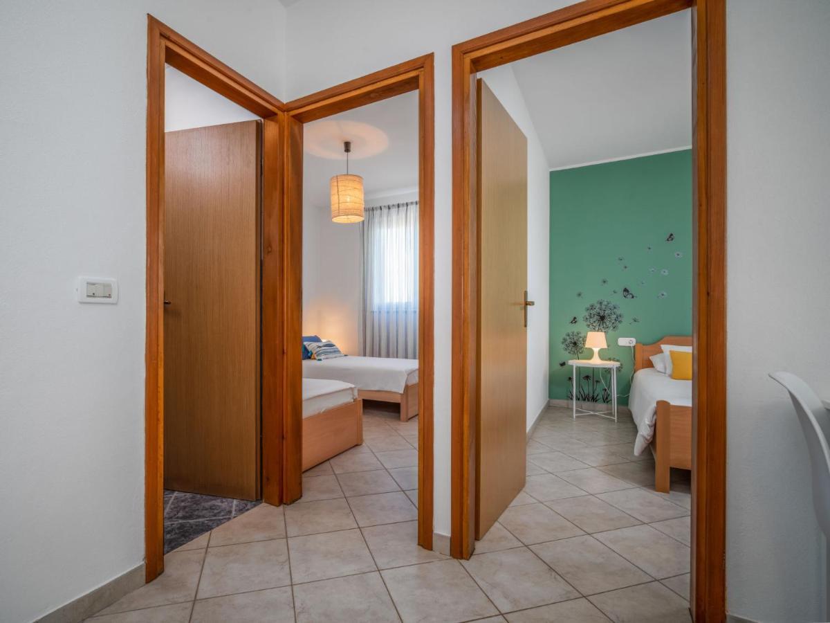 Apartment Fiore-1 By Interhome