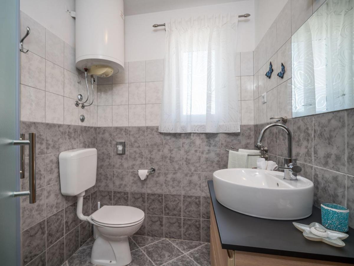 Apartment Fiore-1 By Interhome